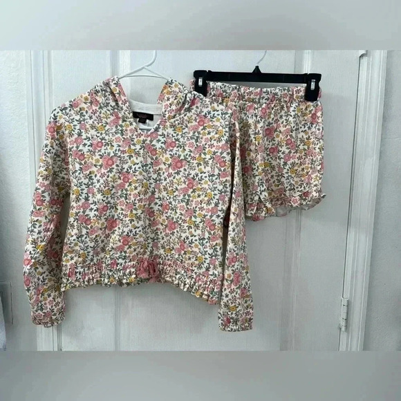 Nicole Miller Other - Nicole Miller SPORT two piece Floral printed set (Size 12 Junior)